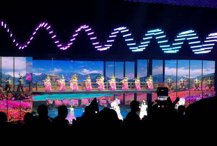 pg电子模拟器特种陶瓷有限公司举行2019年炭河古城一日游