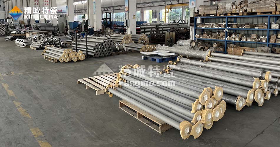 pg电子模拟器特瓷锂电池内衬陶瓷运送管道生产车间